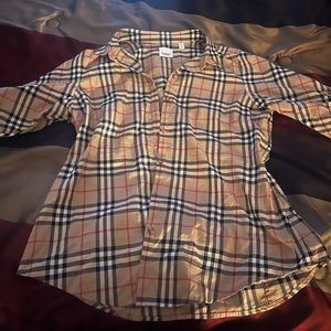 Authentic Burberry blouse.size us women 14. Equal to a womens large